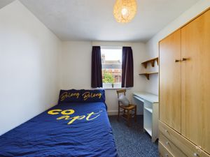 Photo 16- click for photo gallery